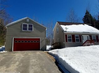 977 Center Minot Hill Rd, Minot, ME 04258