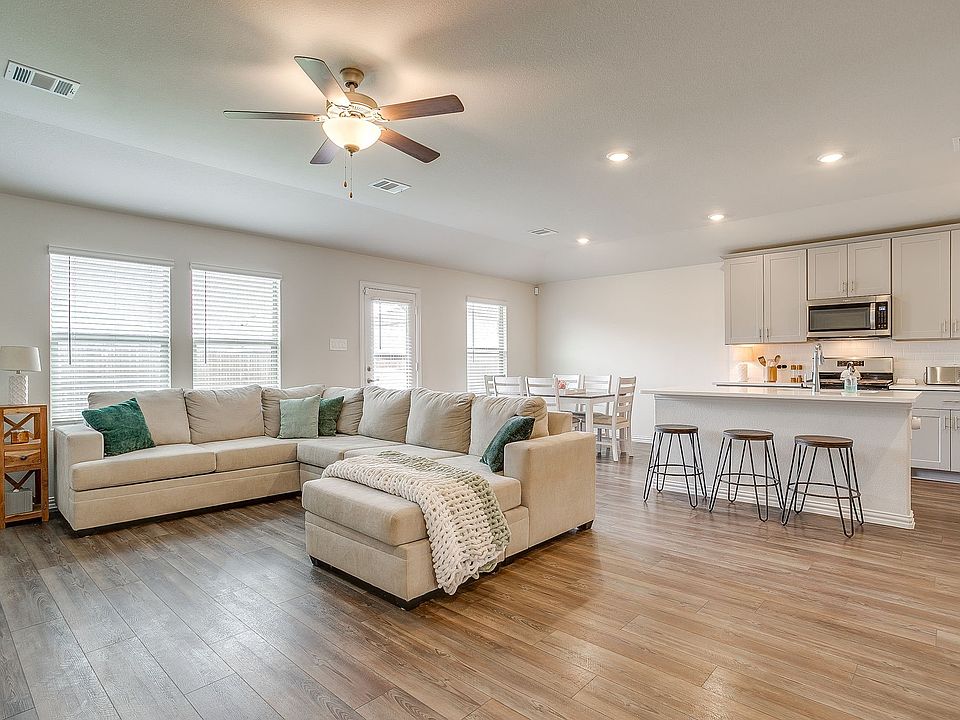1st image of 3013 Brittlebush Dr