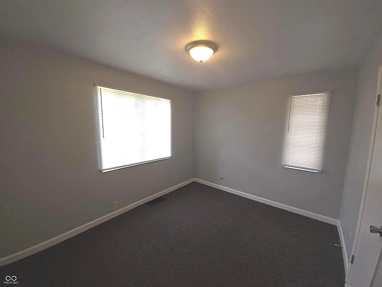 73 W Westfield Blvd — Photo 12