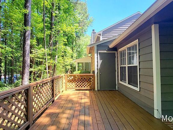 3rd image of 120 Shady Meadow Cir