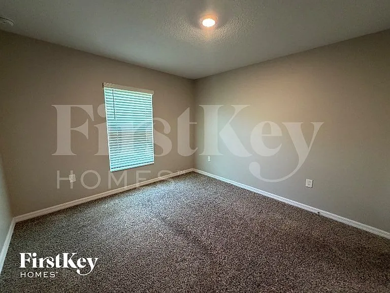 280 Edgevale Rd SE — Photo 11