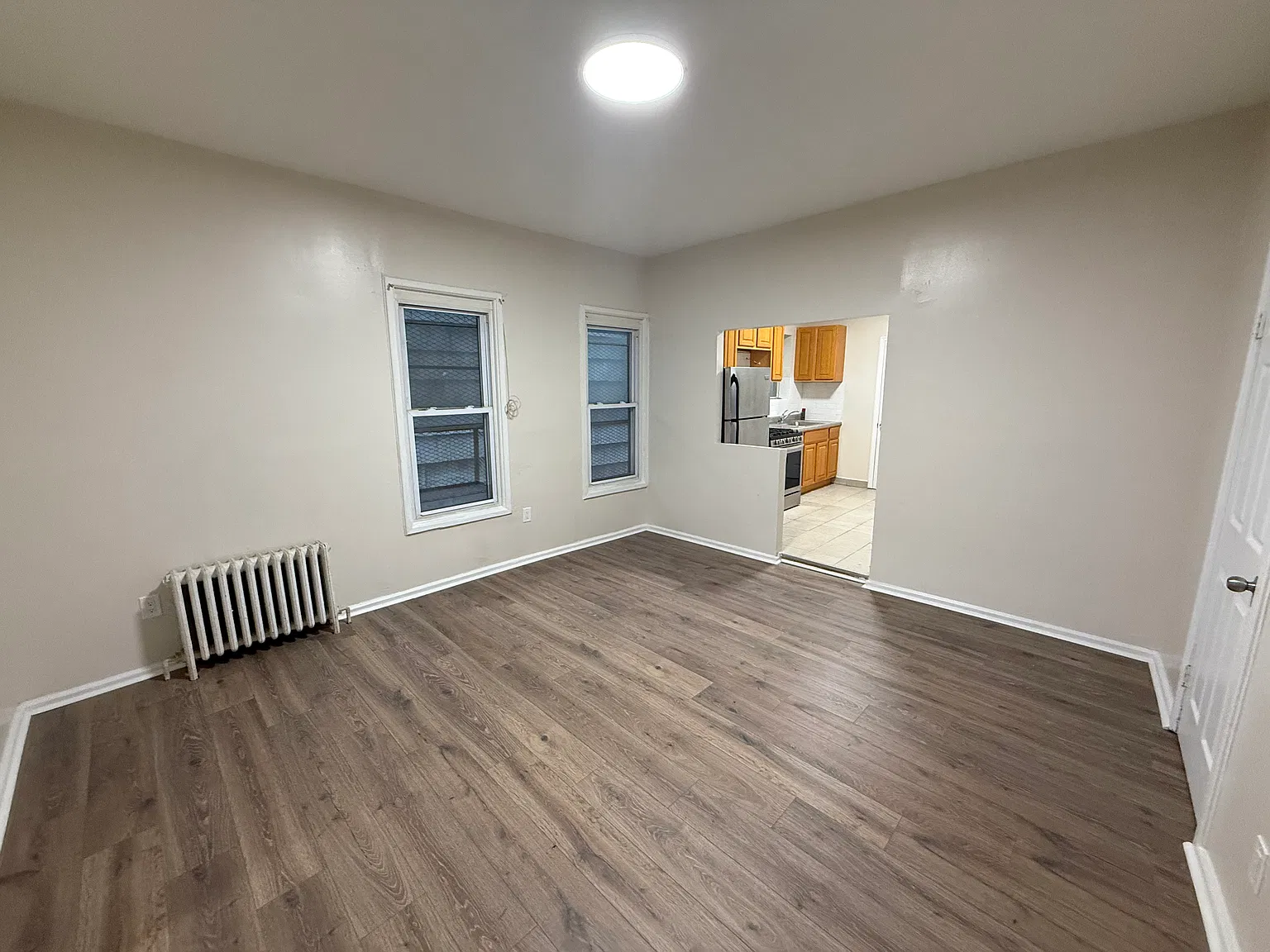 3 bed, 800 sqft, $2,500 — Photo 2