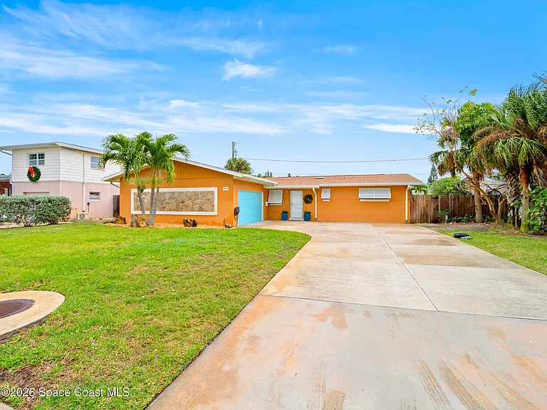 215 Jason Ct — Photo 34