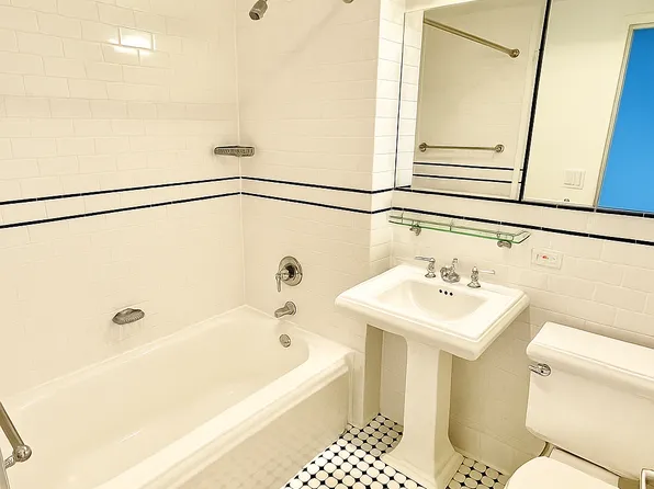 350 West 43rd Street image 6 of 8