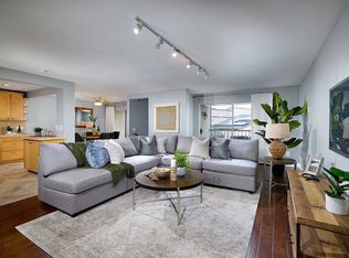 832 Kalpati Cir APT C, Carlsbad, CA 92008