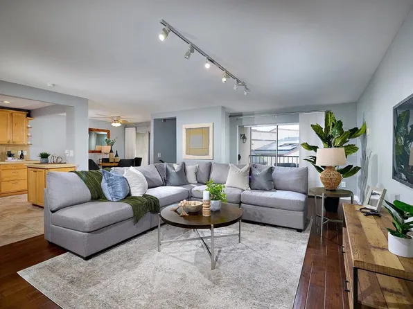 832 Kalpati Cir APT C, Carlsbad, CA 92008