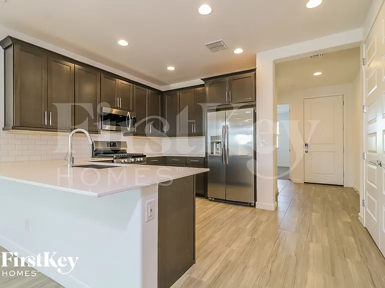 19431 W Pierson St — Photo 5