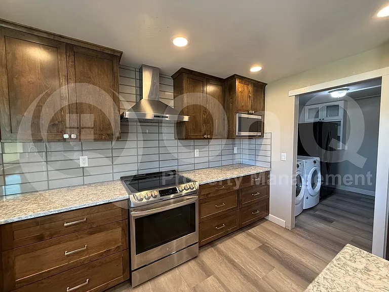 8601 E Calle Bolivar — Photo 3