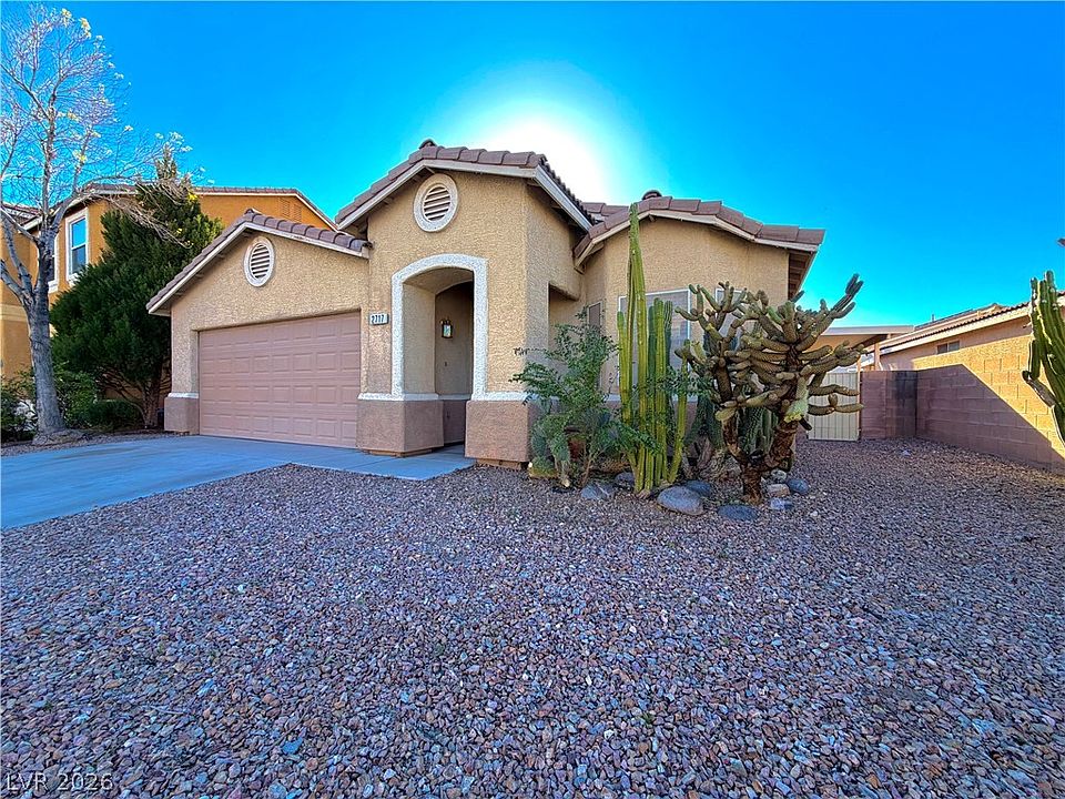 1st image of 2717 Sonador St
