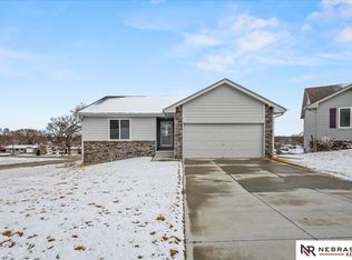1010 S 14th Ave, Blair, NE 68008