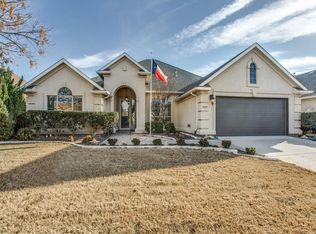 9429 Grandview Dr, Denton, TX 76207