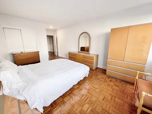 Rented by Keller Williams NYC | media 16