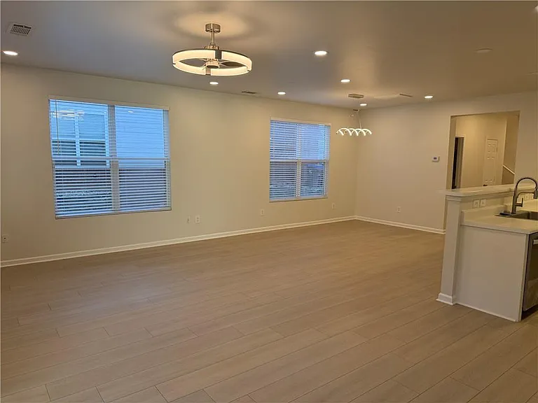 3317 Fernview Dr — Photo 7