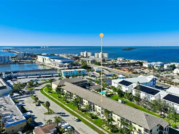 460 S Paula Dr APT 305, Dunedin, FL 34698