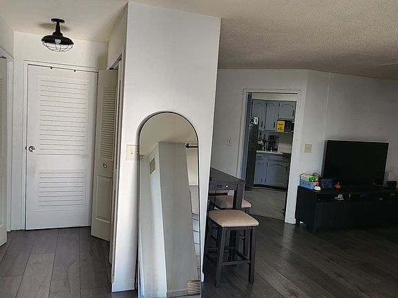5th image of 313 Harmon Cove Tower