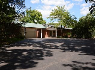 602 N Green St, McHenry, IL 60050