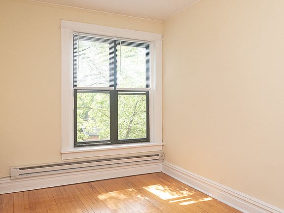 5th image of 434 W Belden Ave #D70