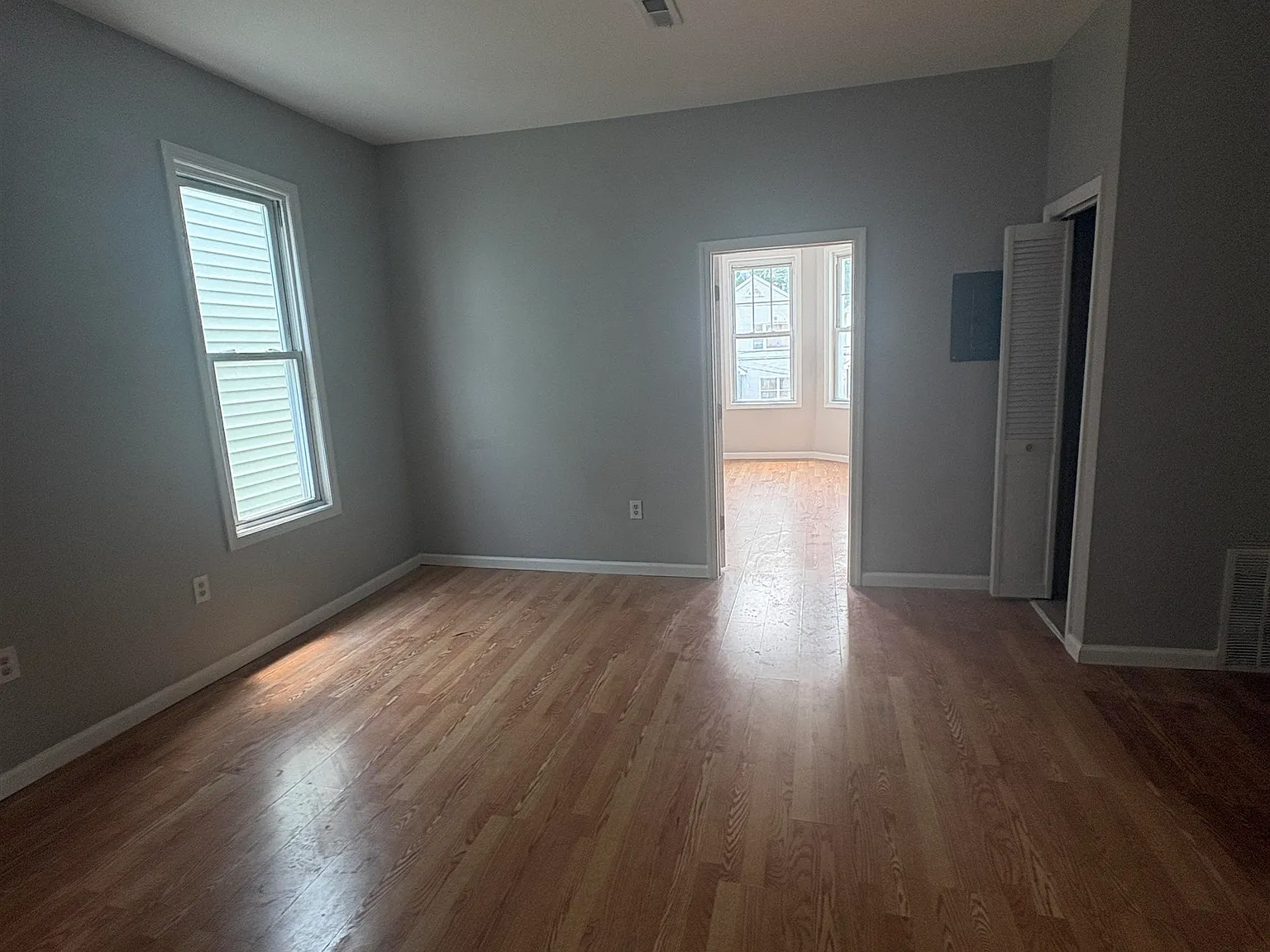 2 bed, 1.0 bath, $2,400 — Photo 3