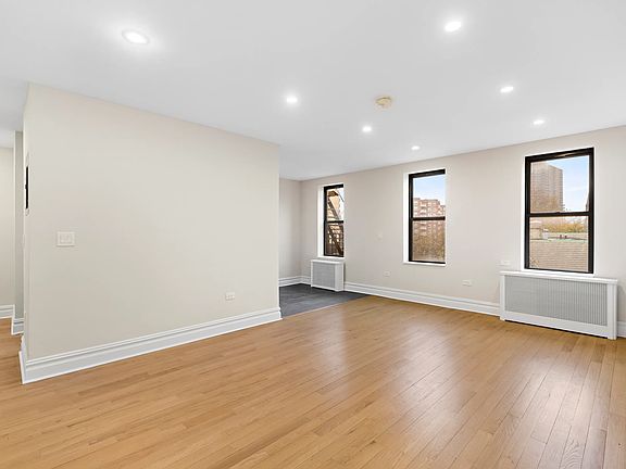 3rd image of 10920 Queens Blvd APT 4B