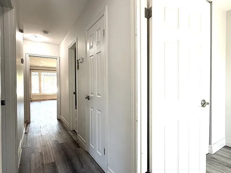 64 Ruthmar Cres — Photo 9
