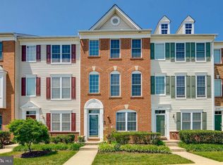 25313 Crossfield Dr, Chantilly, VA 20152