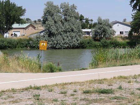 Exterior Neighborhood (street photo)