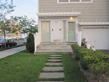 2nd image of 7301 Lighthouse Dr