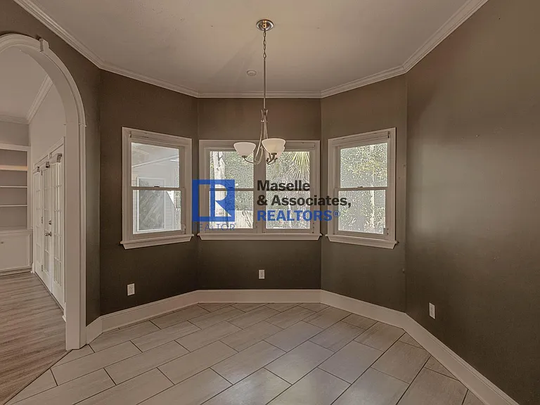 1046 Newland St — Photo 12
