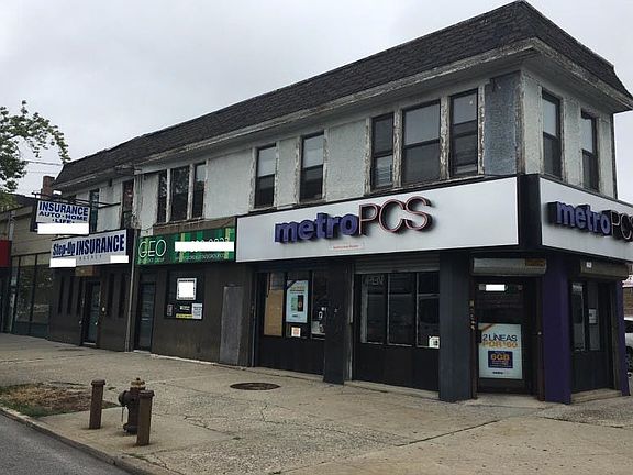 4th image of 2127 Flatbush Ave