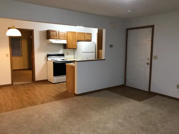 2612 Eastview Dr, Belleville, IL 62221