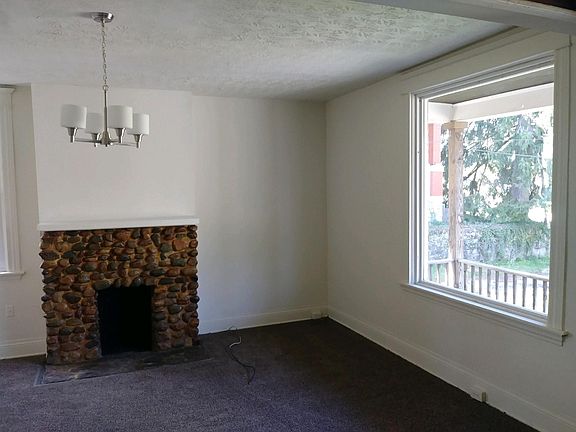 3rd image of 1264 Ross Ave