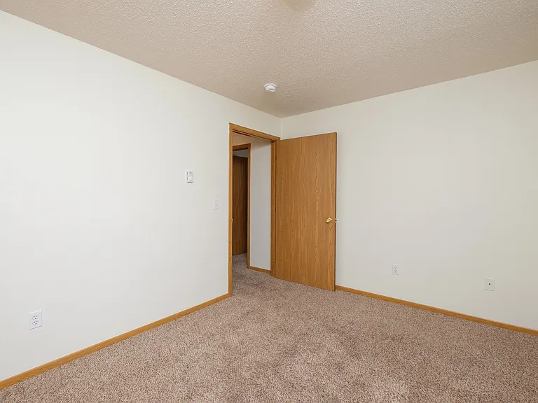 Fargo, ND Danbury Apartments | Bedroom