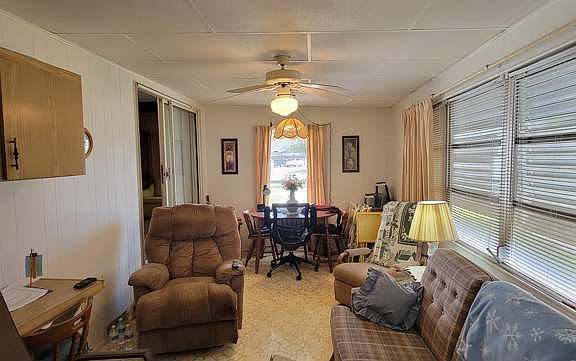 4th image of 58 Joy Ln