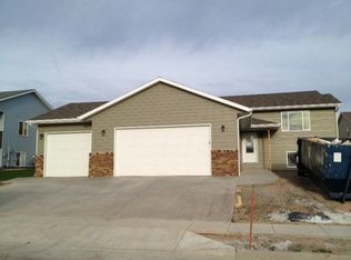 120 Savoy Cir, Rapid City, SD 57701
