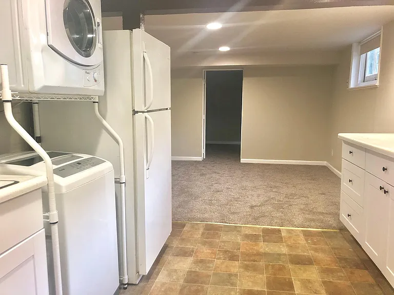 3115 Franklin Ave E #BASEMENT — Photo 3