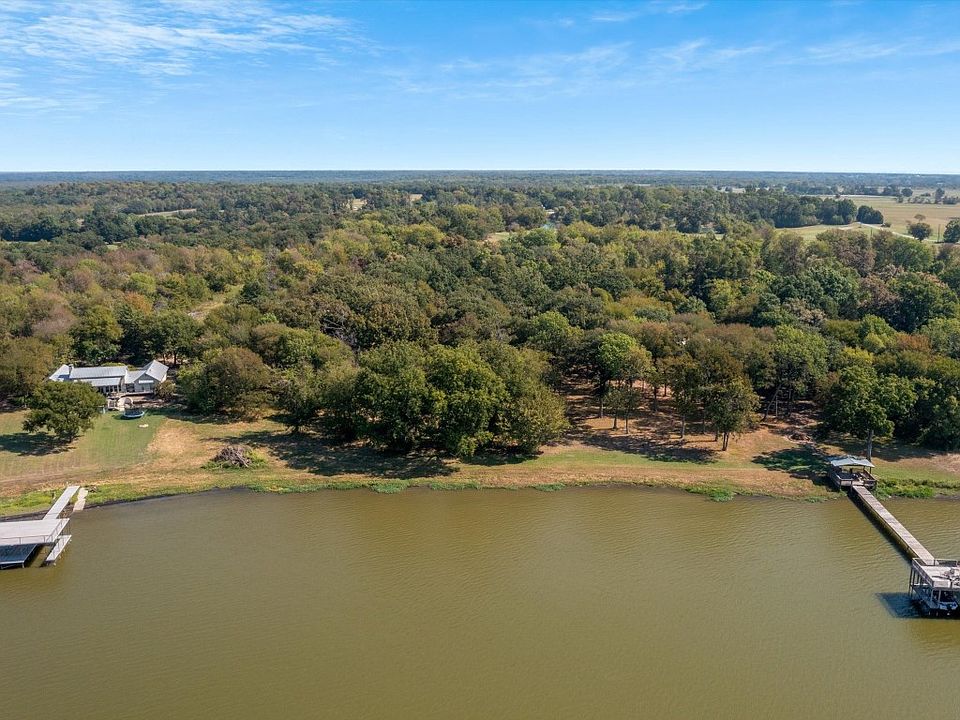 1st image of 23 S Oaks Ln