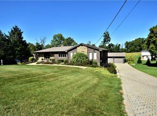 104 McConnell Dr, Butler, PA 16001