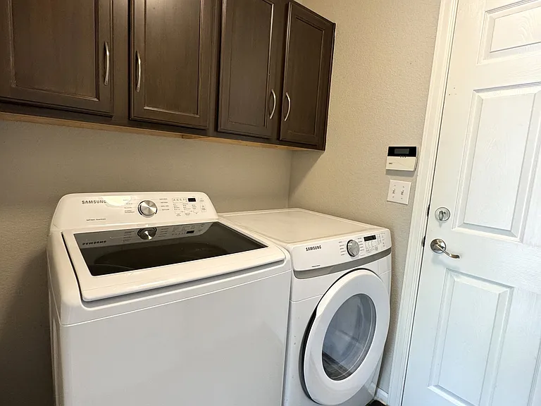 2390 Broadleaf Loop — Photo 37