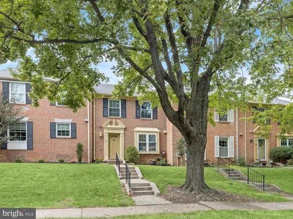 24 Ballyhaunis Ct, Lutherville Timonium, MD 21093