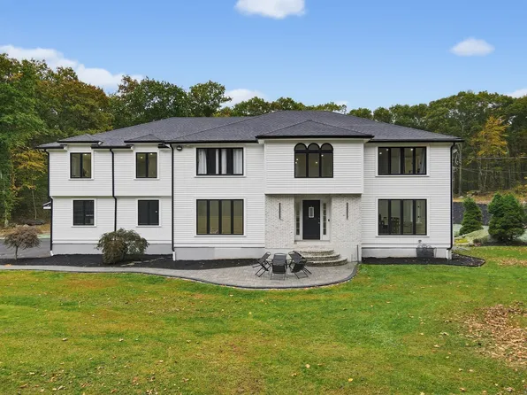 23 Bens Way, Hopedale, MA 01747