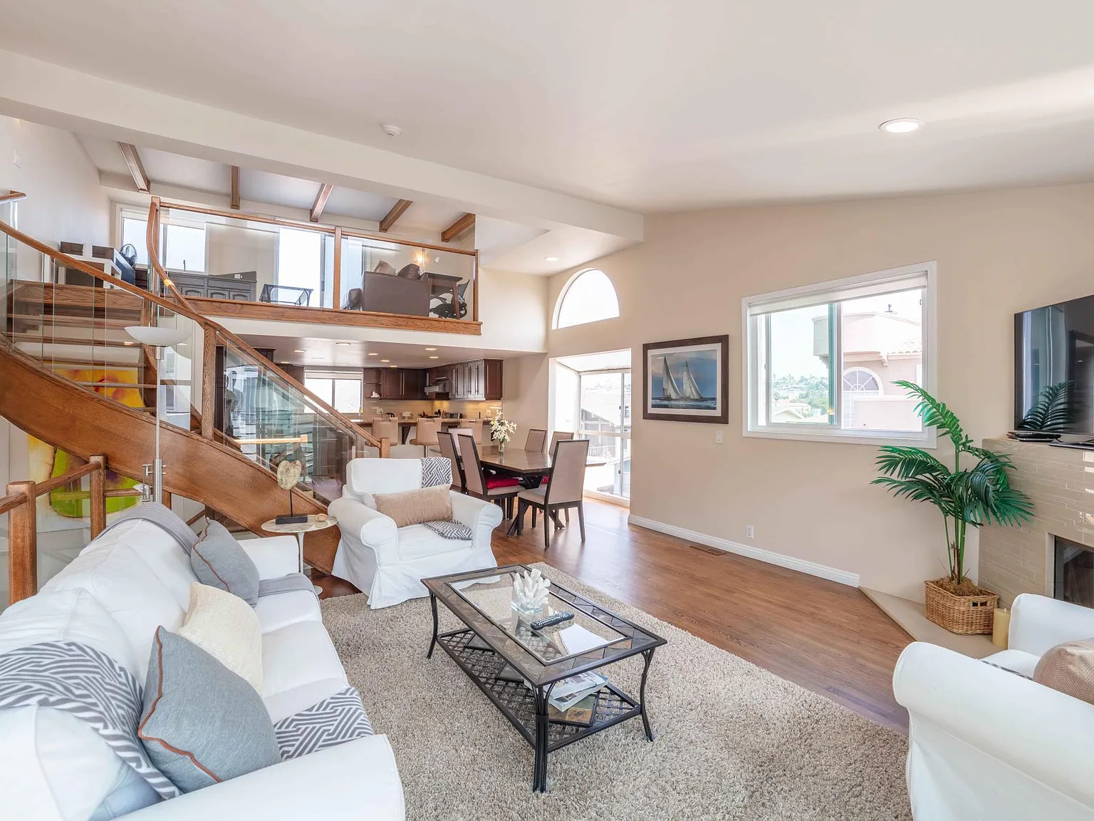 3 bed, 2.5 bath, 1800 sqft, $8,500 — Photo 4