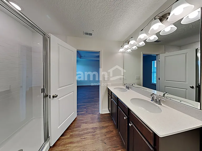 2128 Saffron Walden Dr — Photo 16