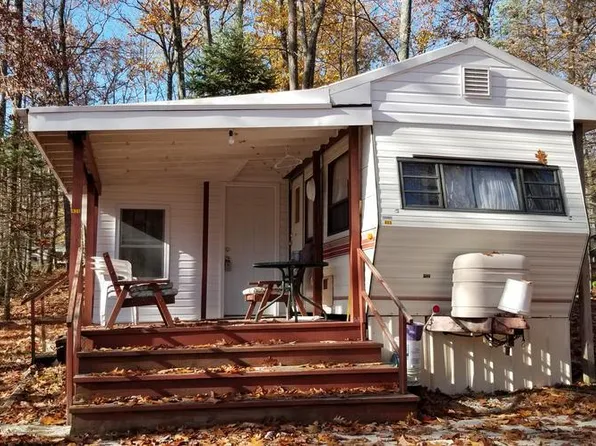 425 Lynyard Ln, Du Bois, PA 15801