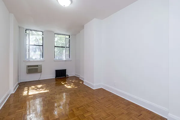 Rented by Town Residential | media 23