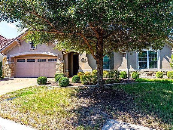2nd image of 12004 Versante Cir #Vh37