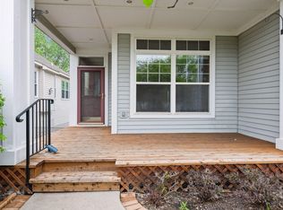 2020 Clover Ct, Chanhassen, MN 55317