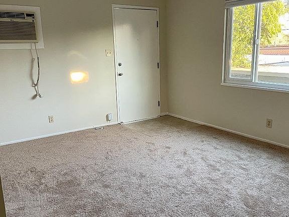 5th image of 1156 W Hamilton Ave