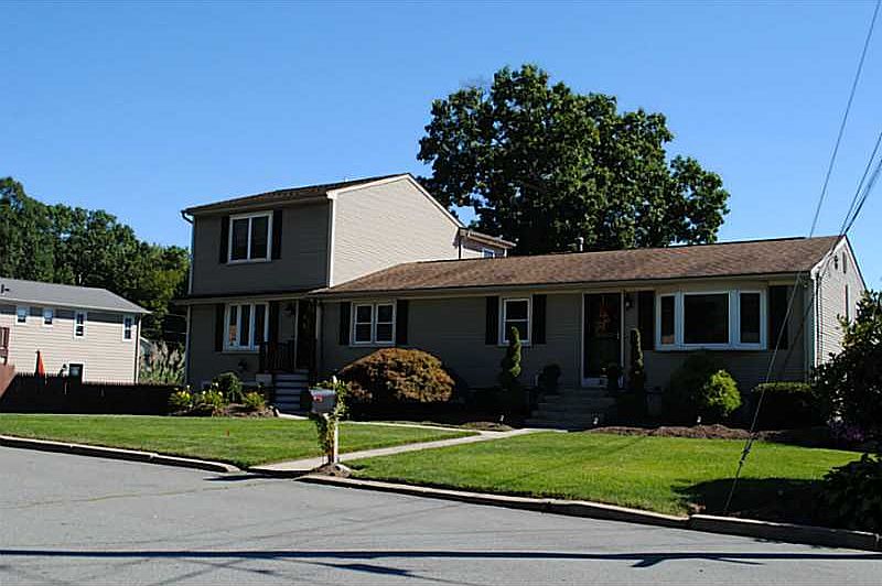 1st image of 21 Karen Dr