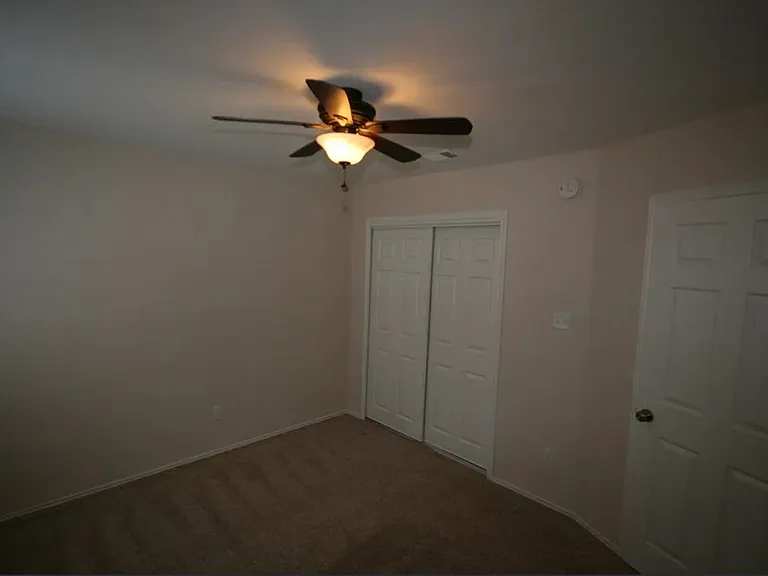 1505 Quarry Dr — Photo 6