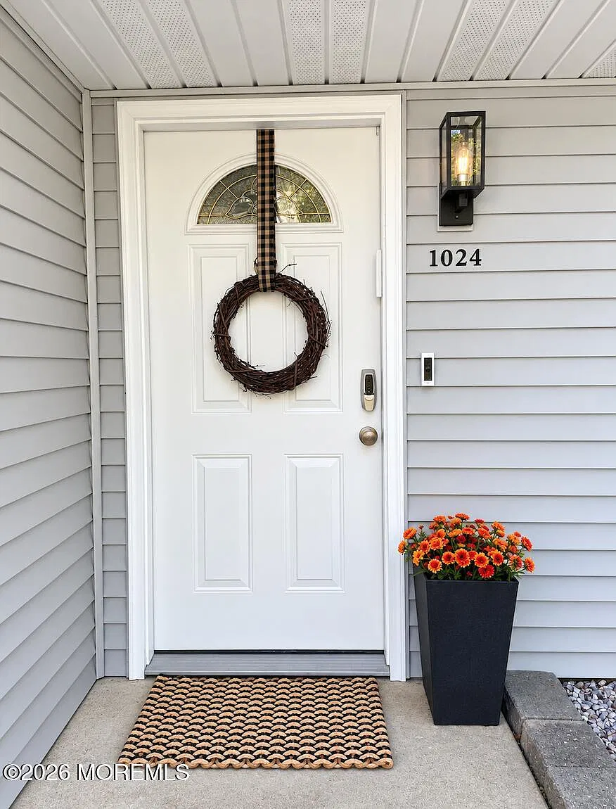3 bed, 2.5 bath, 1872 sqft, $4,000 — Photo 3